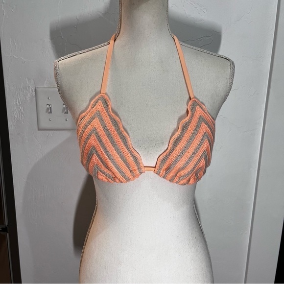 Wild Fable Peach & Gray Crochet Halter Style Bikini Top small - Picture 1 of 7